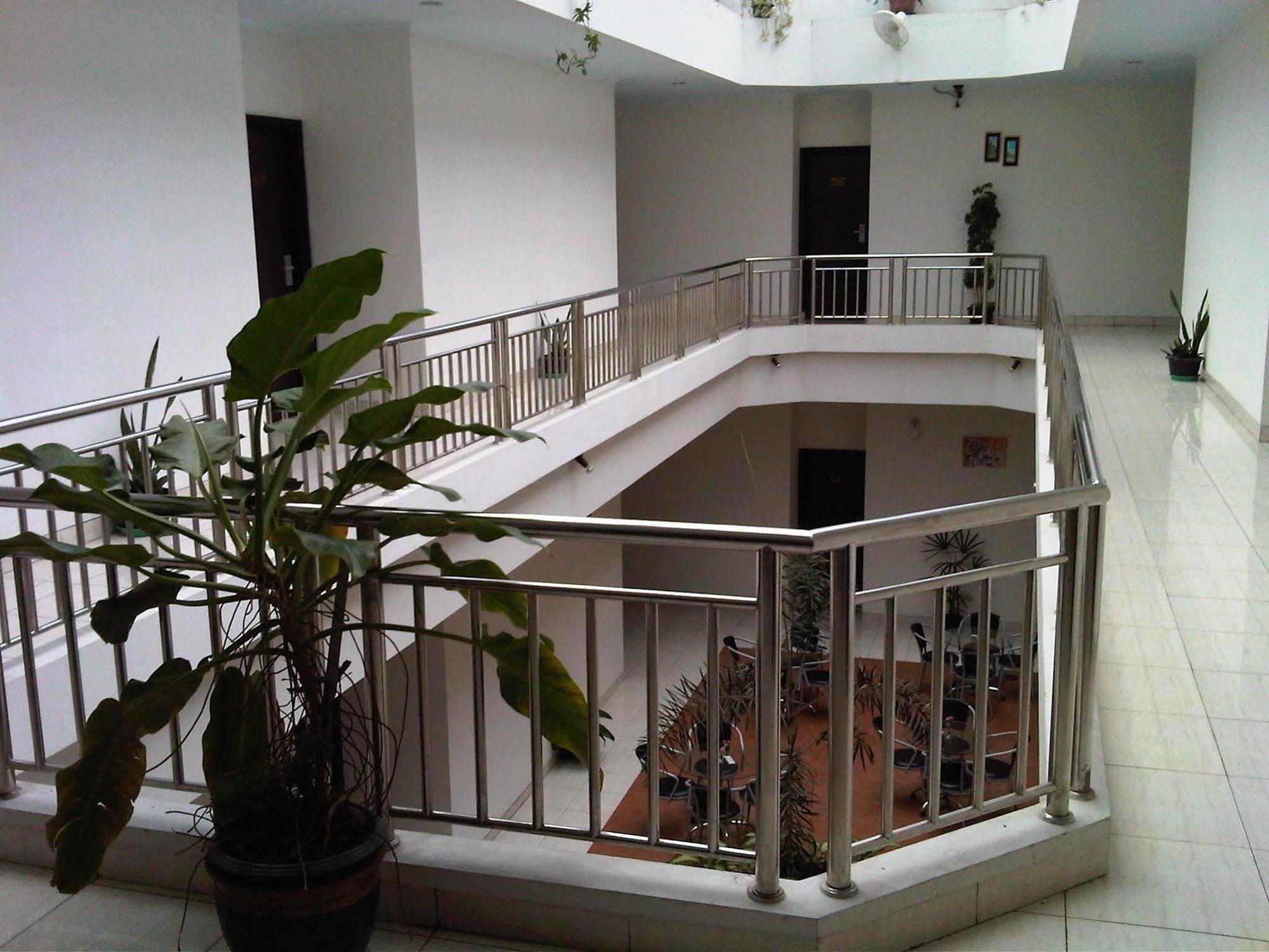 Hotel Lucky Inn Manado Eksteriør bilde